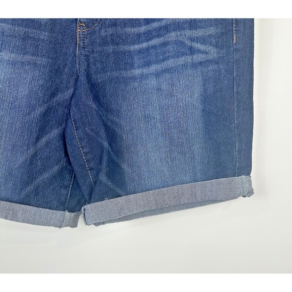 Nine West Jean Blue Denim Cuffed Shorts Whiskered Medium Wash Stretch Womens 10 - Picture 3 of 9